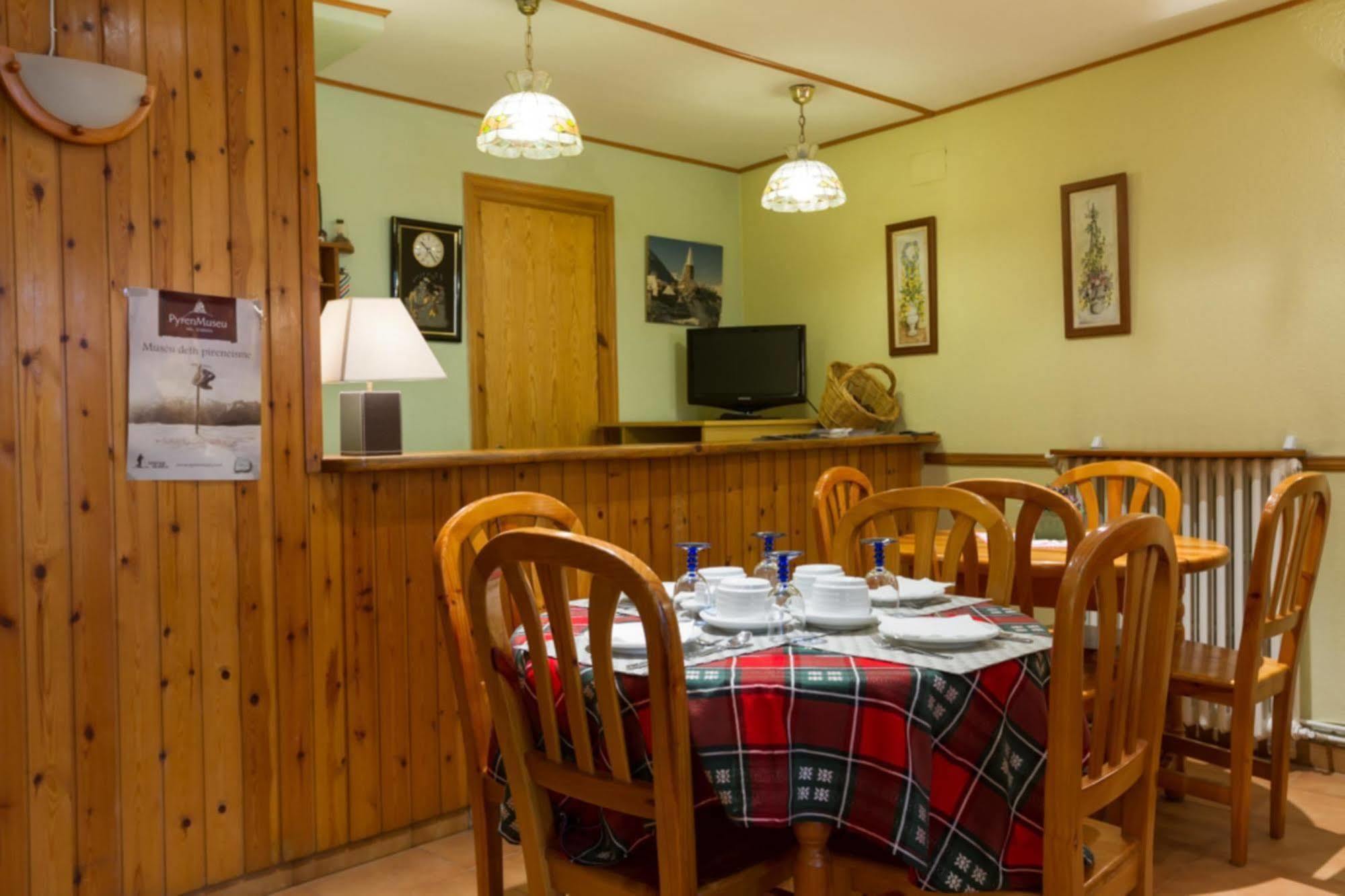 Hostal Aiguamog Salardú Екстериор снимка