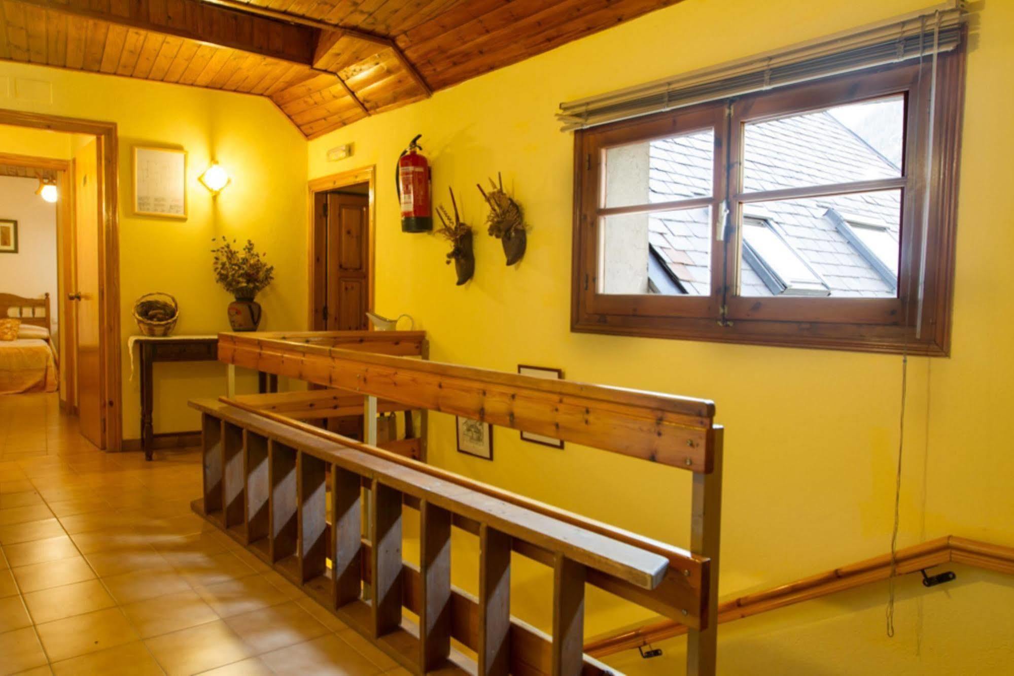 Hostal Aiguamog Salardú Екстериор снимка